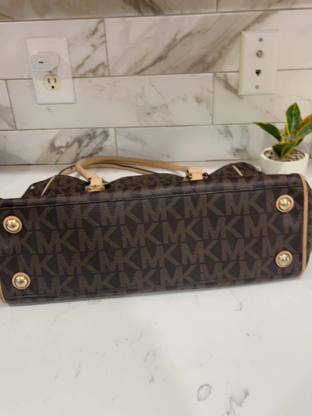 Michael Kors Monogram Jet Set - Picture 4 of 4
